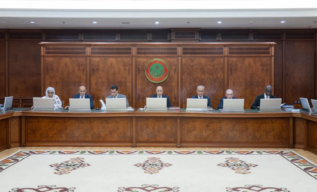 الحكومة تُجري تعيينات محدودة في قطاعي الرياضة والصحة